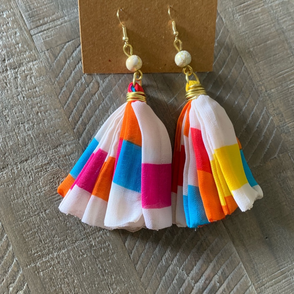 Earrings - Picture 3 of 4
